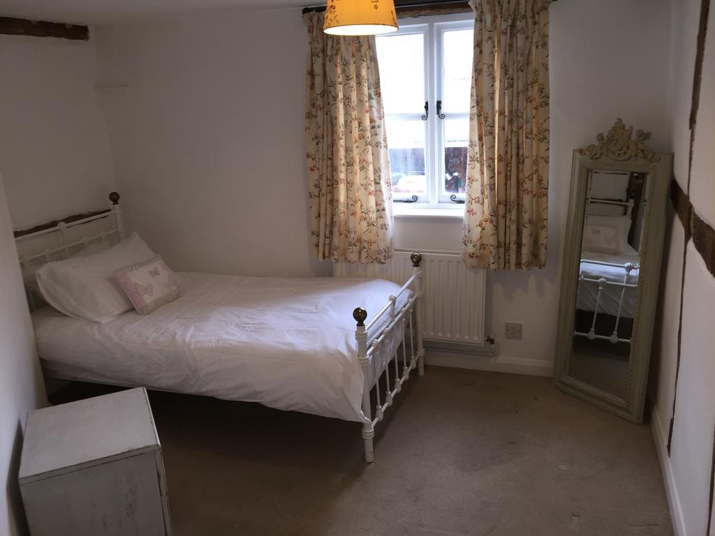 Abbey Cottage Tewkesbury Room photo